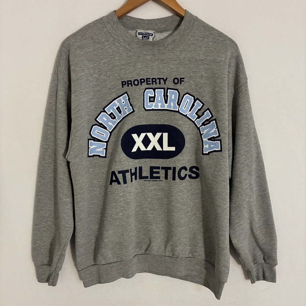 Vintage North Carolina Tar Heels Lee Sweatshirt Men's L Gray USA Made Athletics